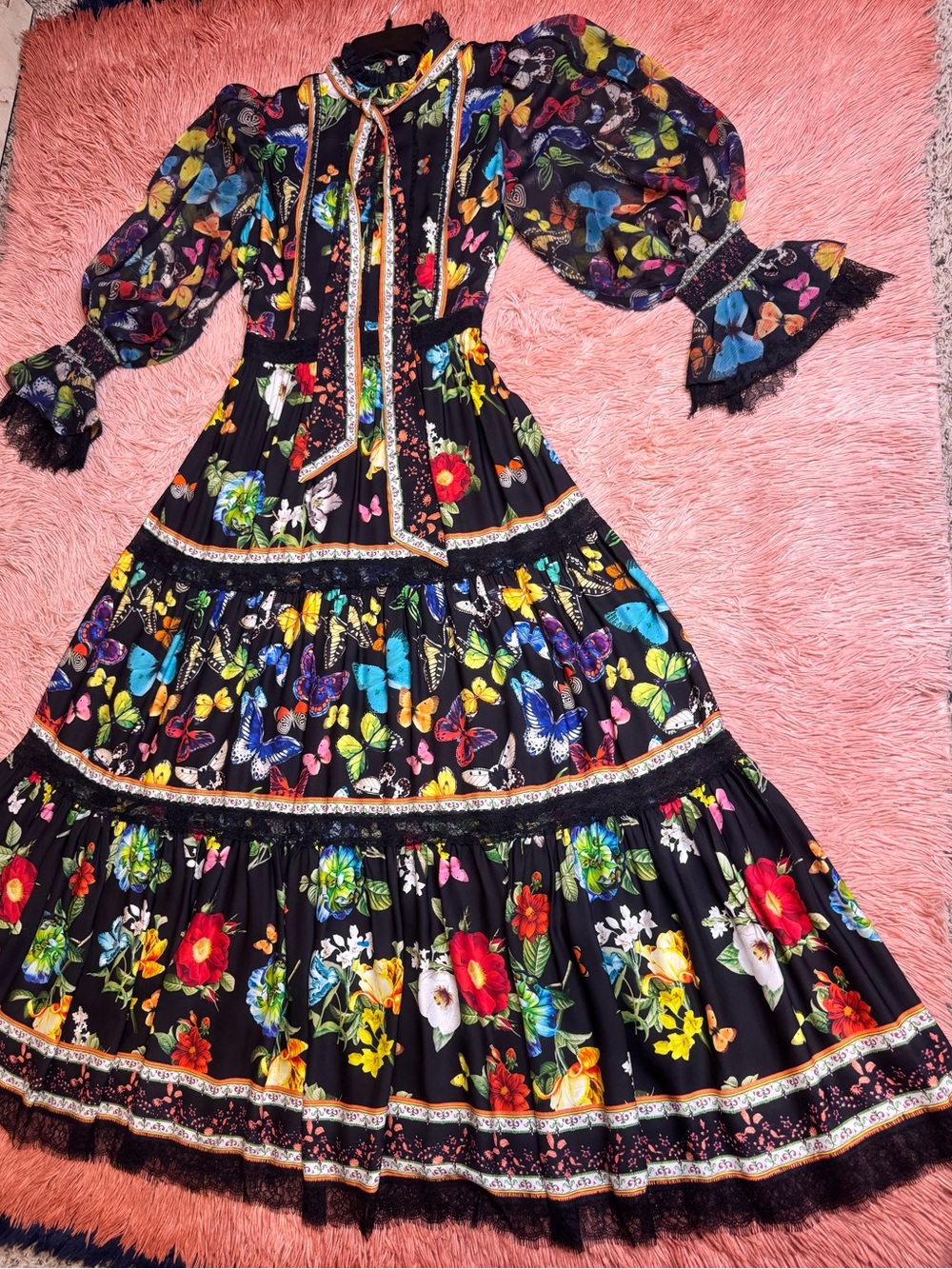 Alice + Olivia Camreigh Printed Blouson Sleeve Maxi Dress. Size 8